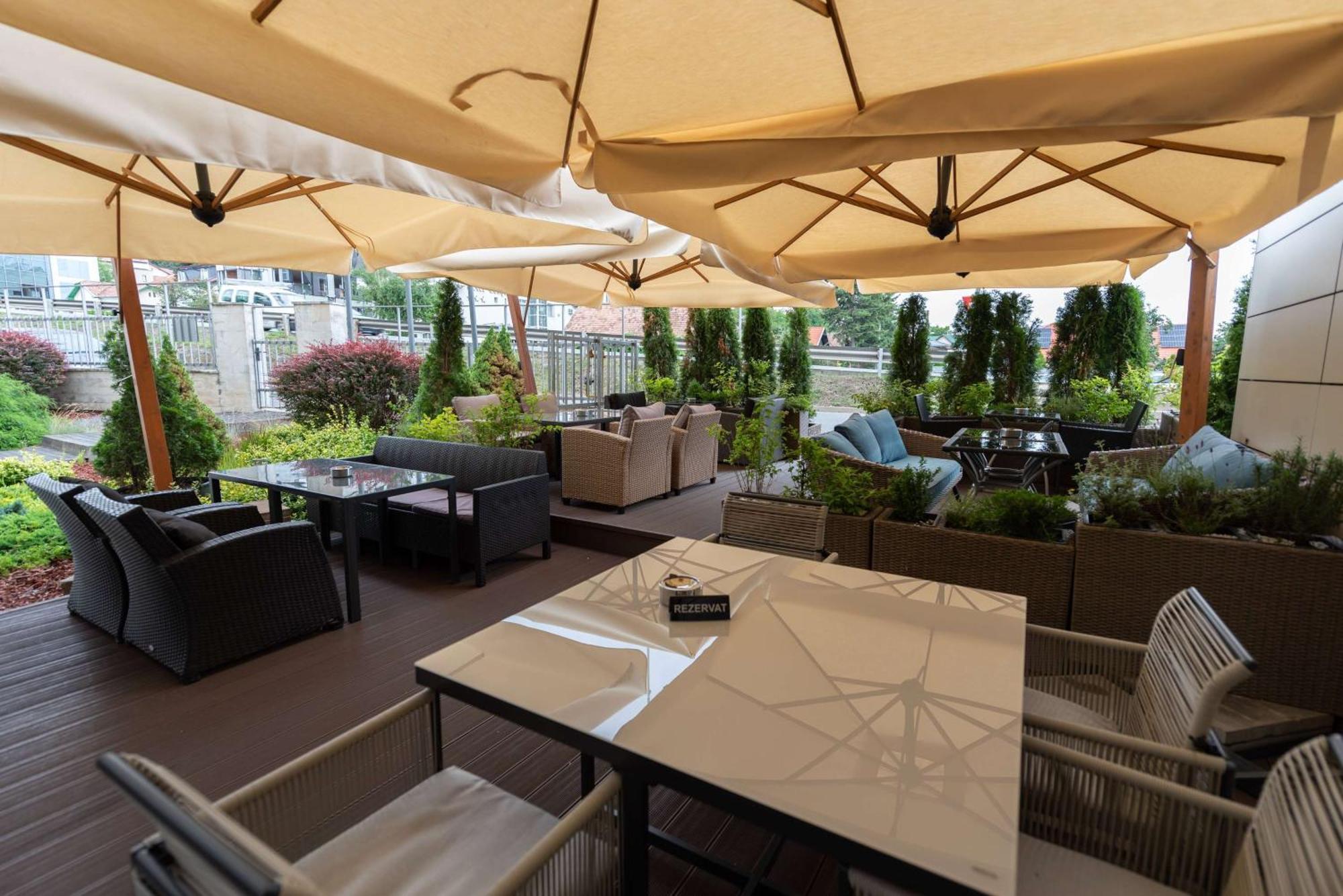 Hotel Wyndham Cluj Zewnętrze zdjęcie