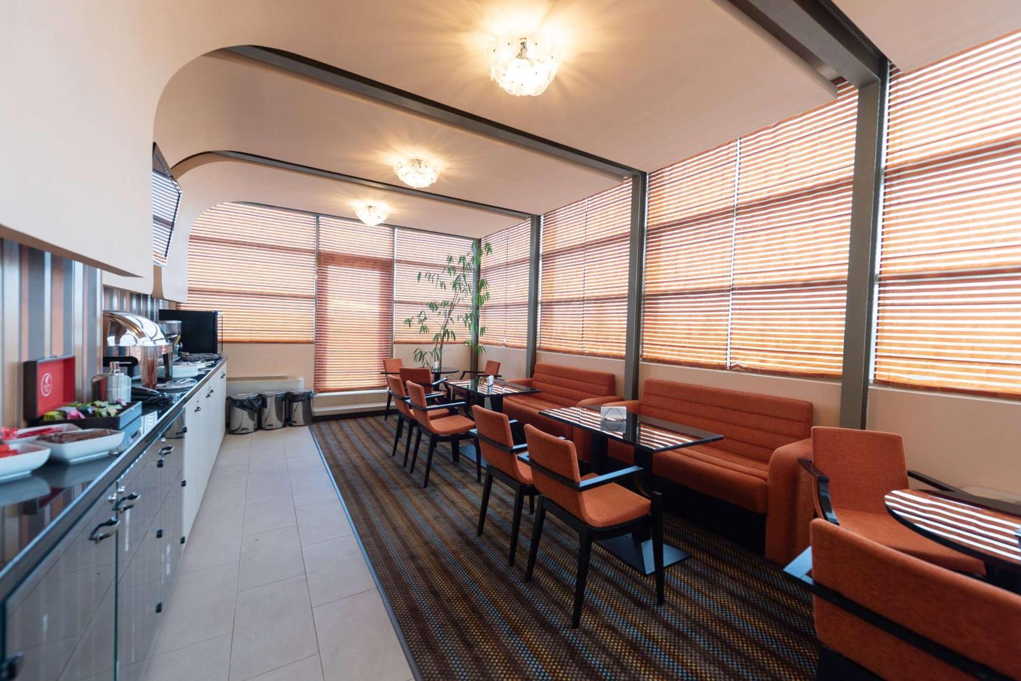 Hotel Wyndham Cluj Zewnętrze zdjęcie