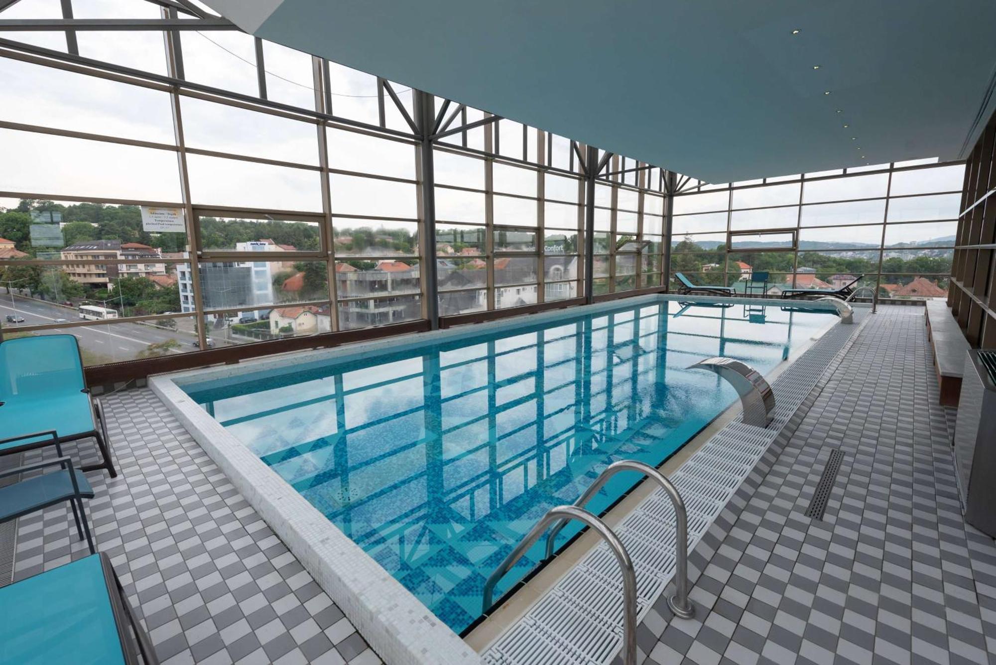 Hotel Wyndham Cluj Zewnętrze zdjęcie