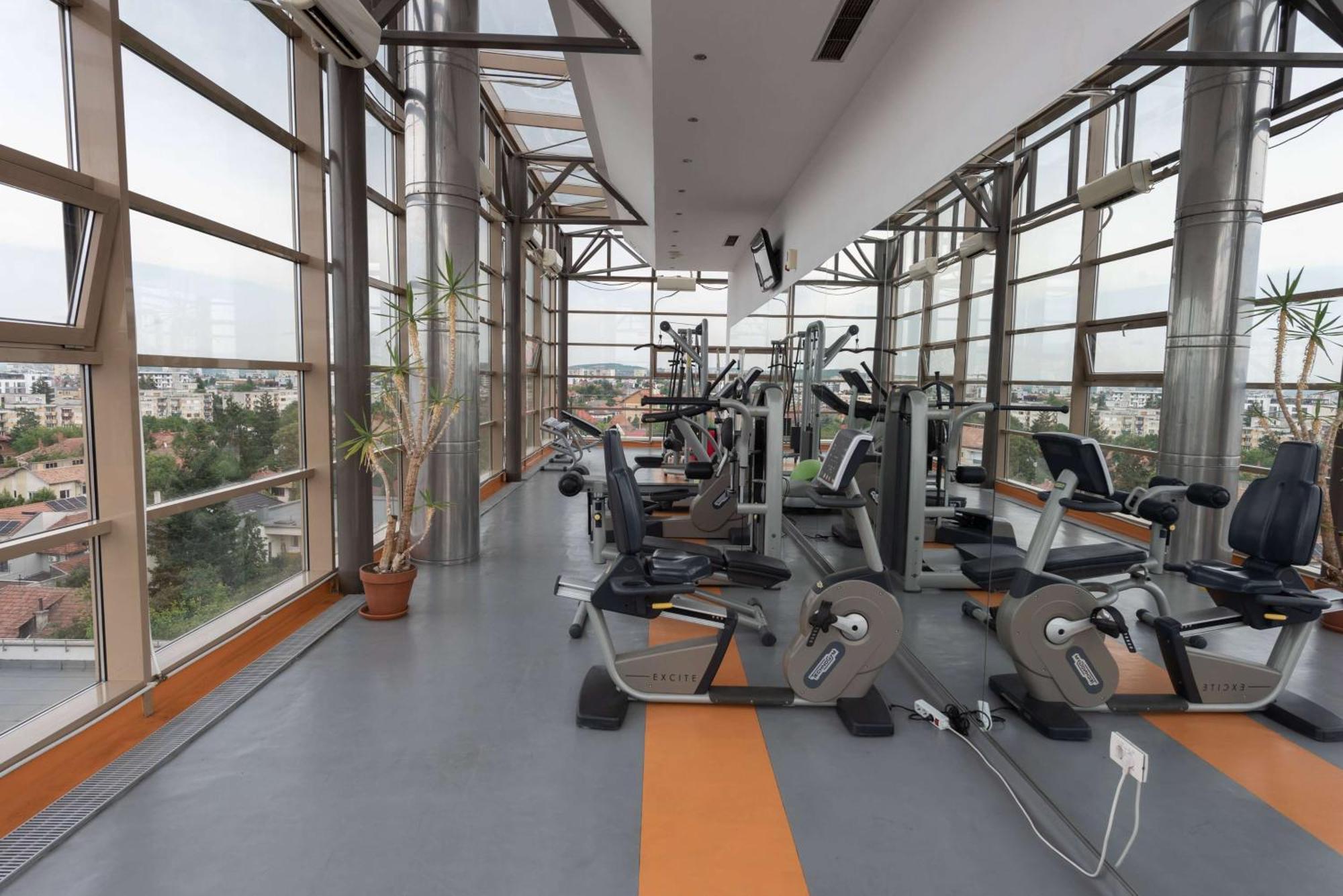 Hotel Wyndham Cluj Zewnętrze zdjęcie