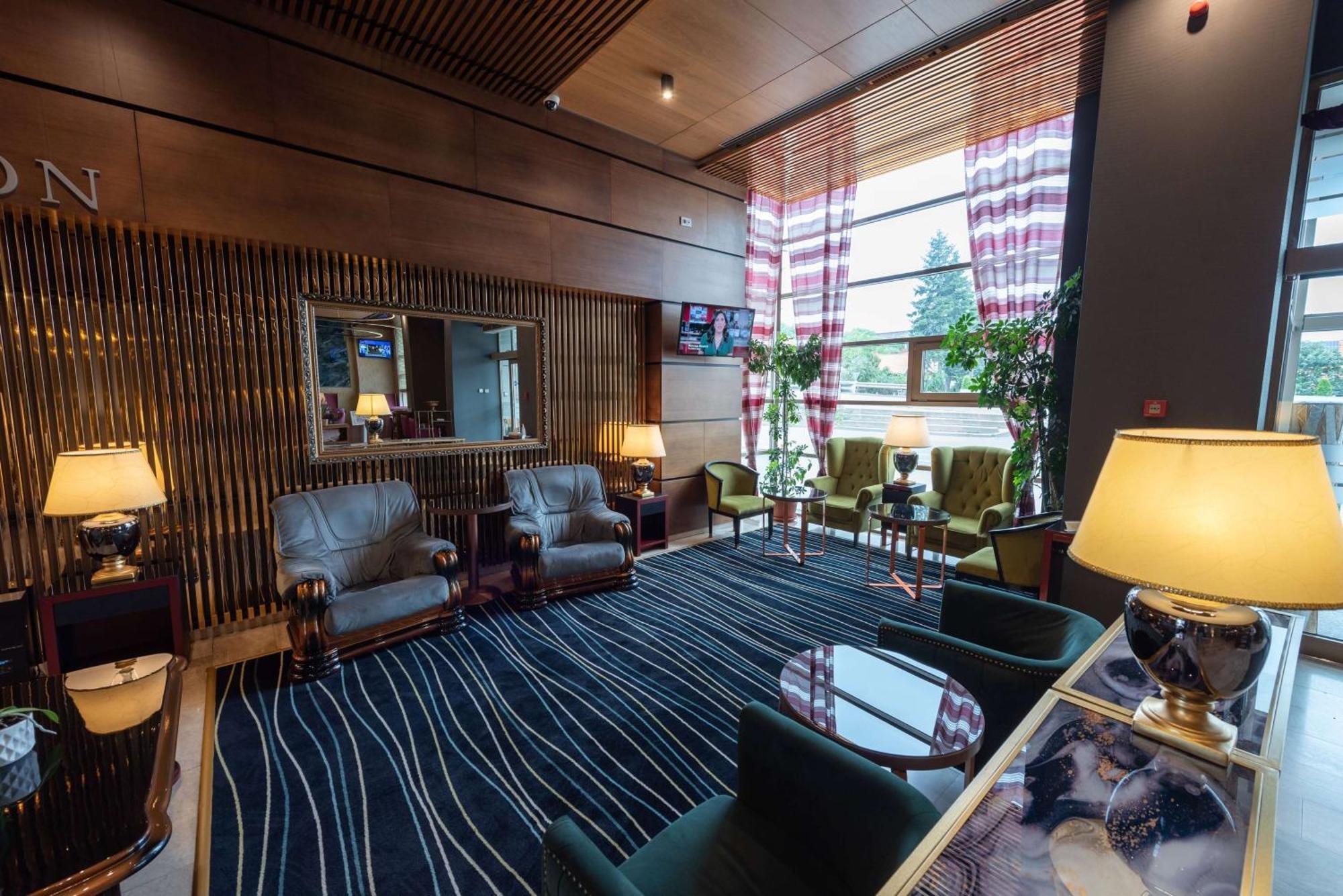 Hotel Wyndham Cluj Zewnętrze zdjęcie
